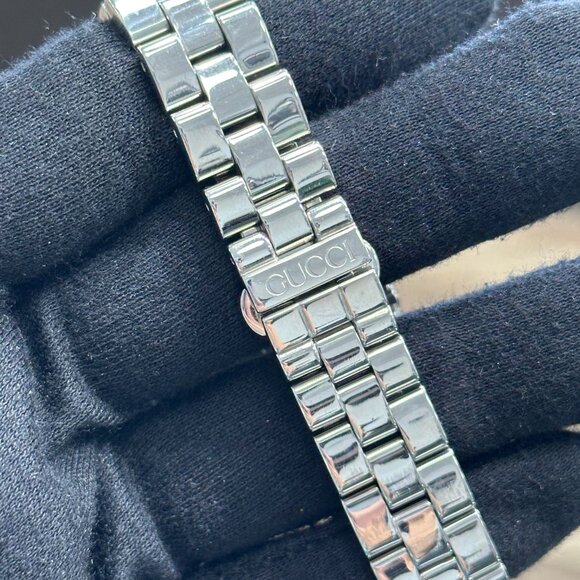 VINTAGE GUCCI 3600 L G Face Ladies Watch in 995Stainless Steel - Picture 7 of 9